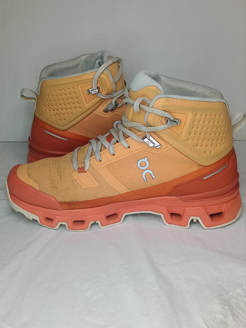 On Cloudrock 2 Women's Orange Waterproof Hiking Boots Shoes Size 8.5